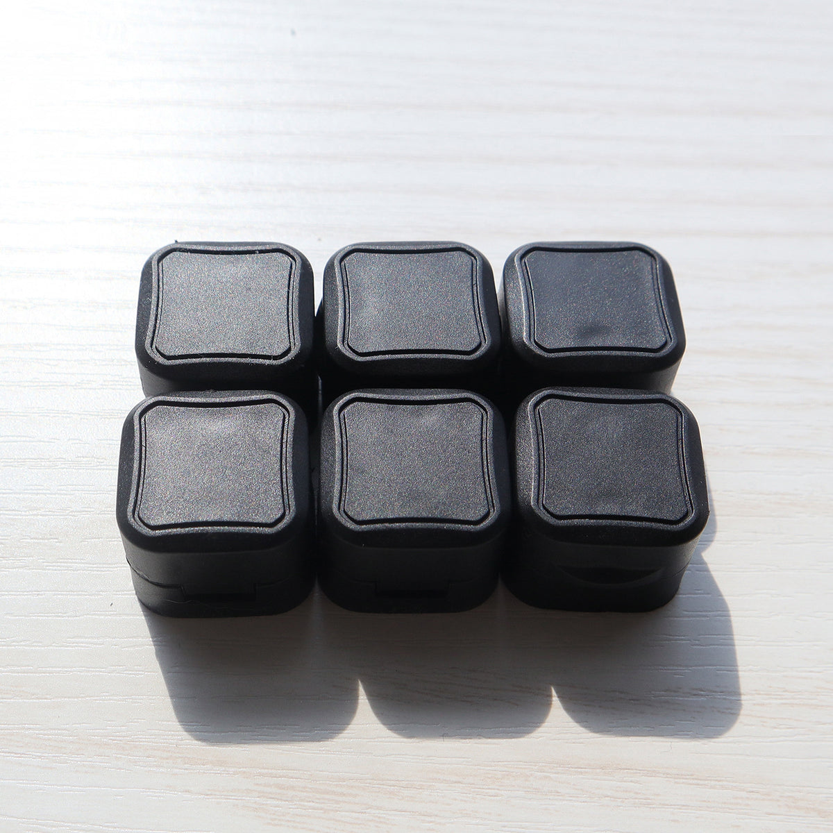 Magnetic Cable Clips · 3- or 6-Pack
